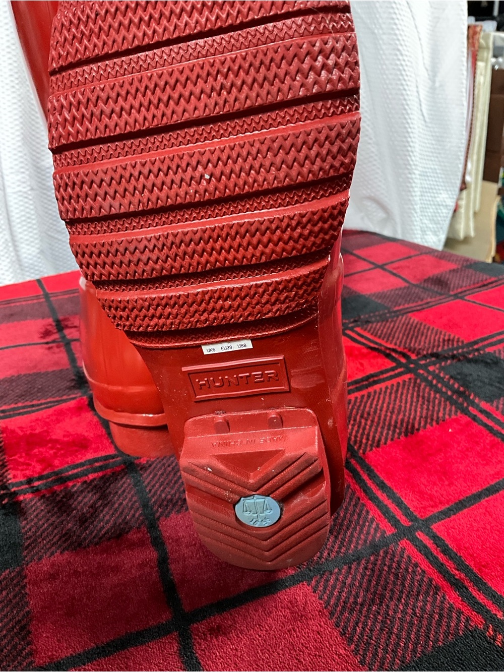 EUC Hunter Glossy Red Tall Rain Boots 8 - Picture 4 of 6